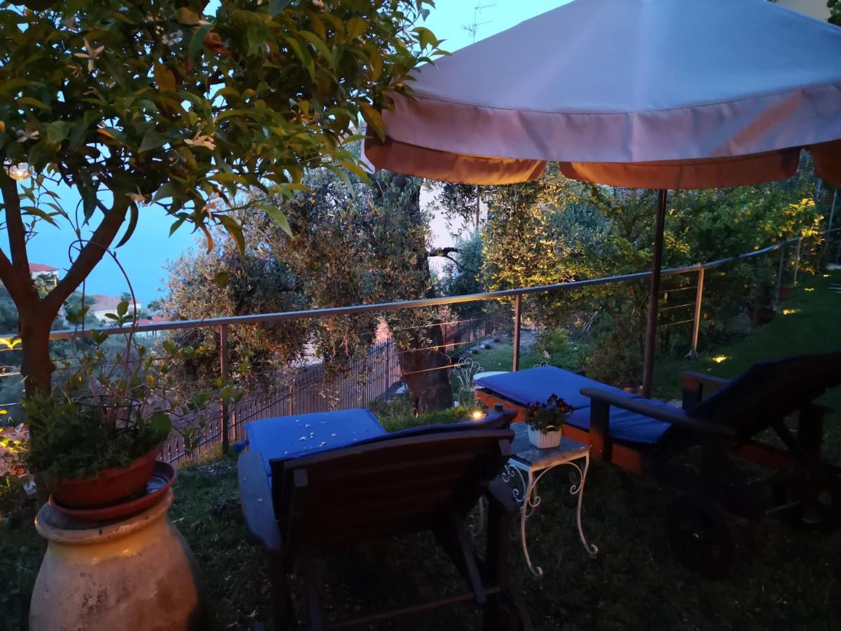 Florinda Lemon'S Suite Cervo Luaran gambar